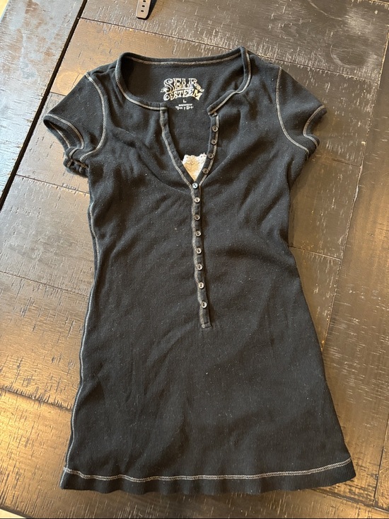Self Esteem Tops - Y2K Retro Self Esteem Black Ribbed Short-Sleeve Button-Front Lace Tee Large